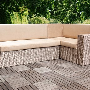 Угловой диван из ротанга- Фланнери